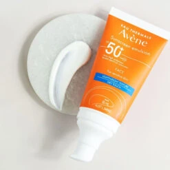 Avène Avene Sunscreen Emulsion Face SPF 50+ 50ml - For Sensitive Skin 4 Avène Avene Sunscreen Emulsion Face SPF 50+ 50ml - For Sensitive Skin -Cheap Wellness Beauty Store Avene Sunscreen Emulsion 1