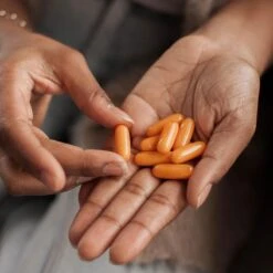 Tonik No.3 - Organic Turmeric Capsules (120 Capsules) -Cheap Wellness Beauty Store tonik no 3 lifestyle 2